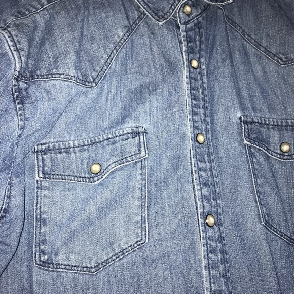 Medium blue tint denim button up - Picture 4 of 6